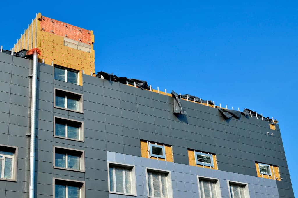 Fachadas ventiladas de composite en Santiago